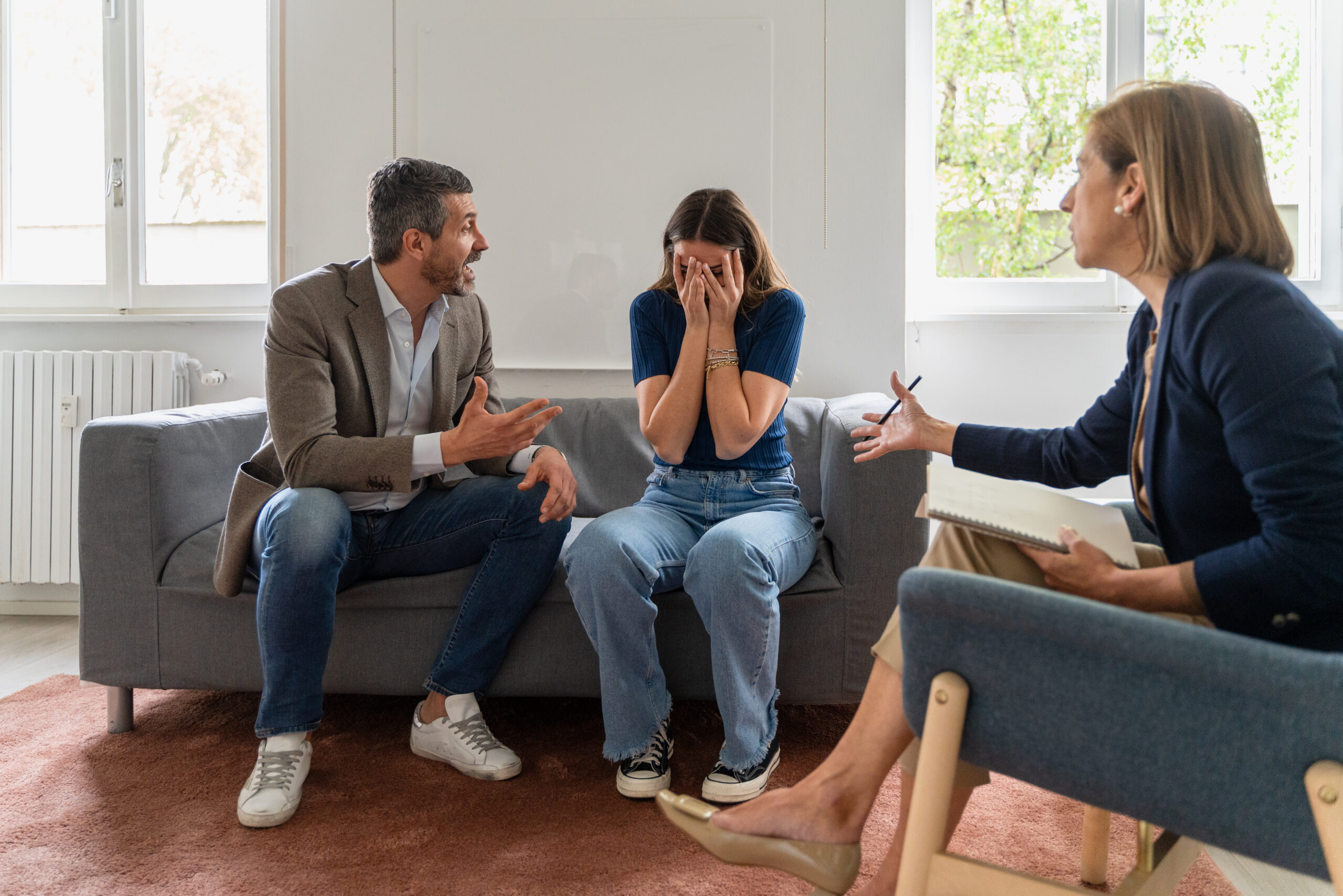 Intimacy Avoidance: 13 Signs & Rebuild Closeness | MBW